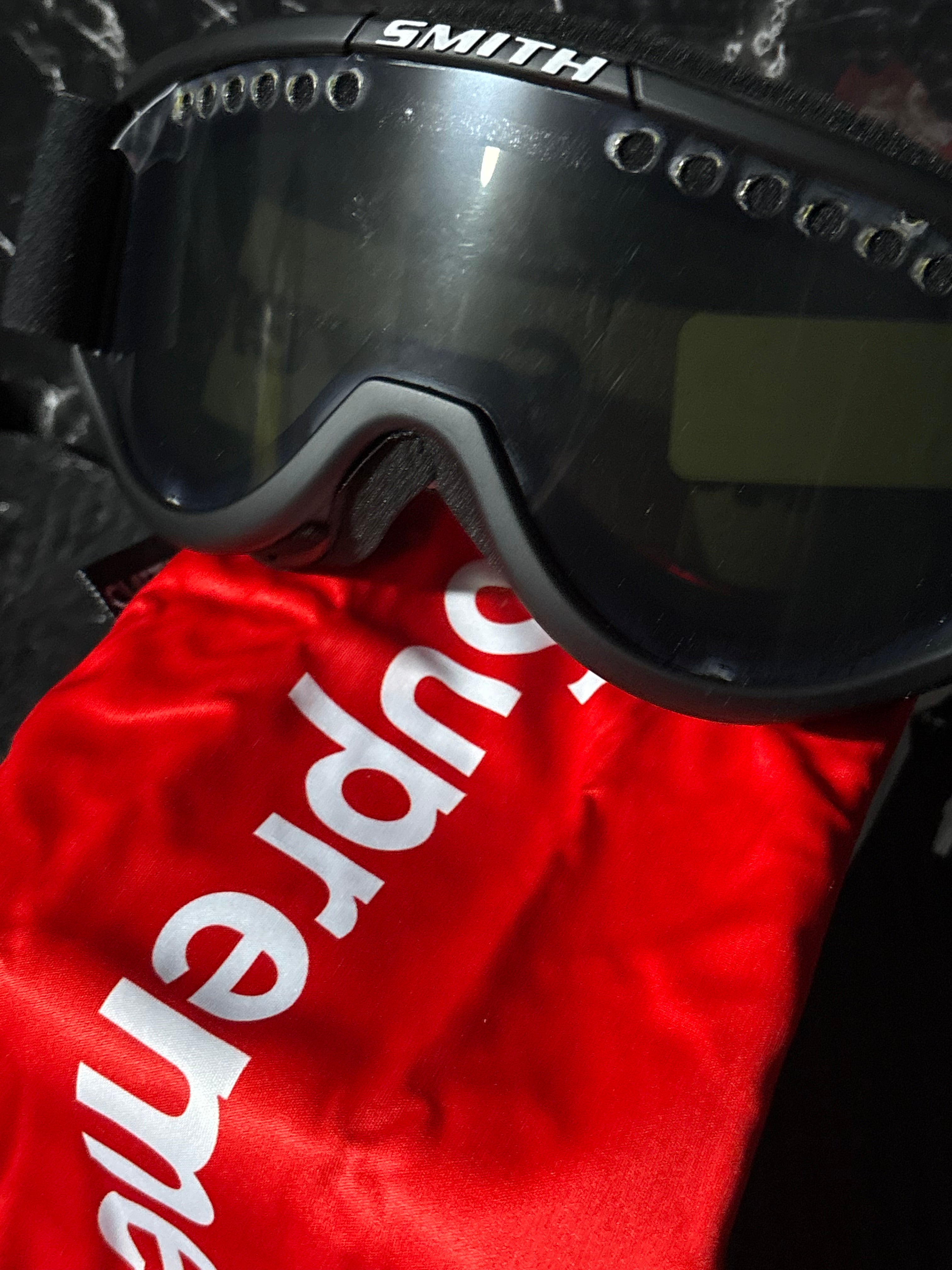 **AGOTADO**Goggles Supreme negros