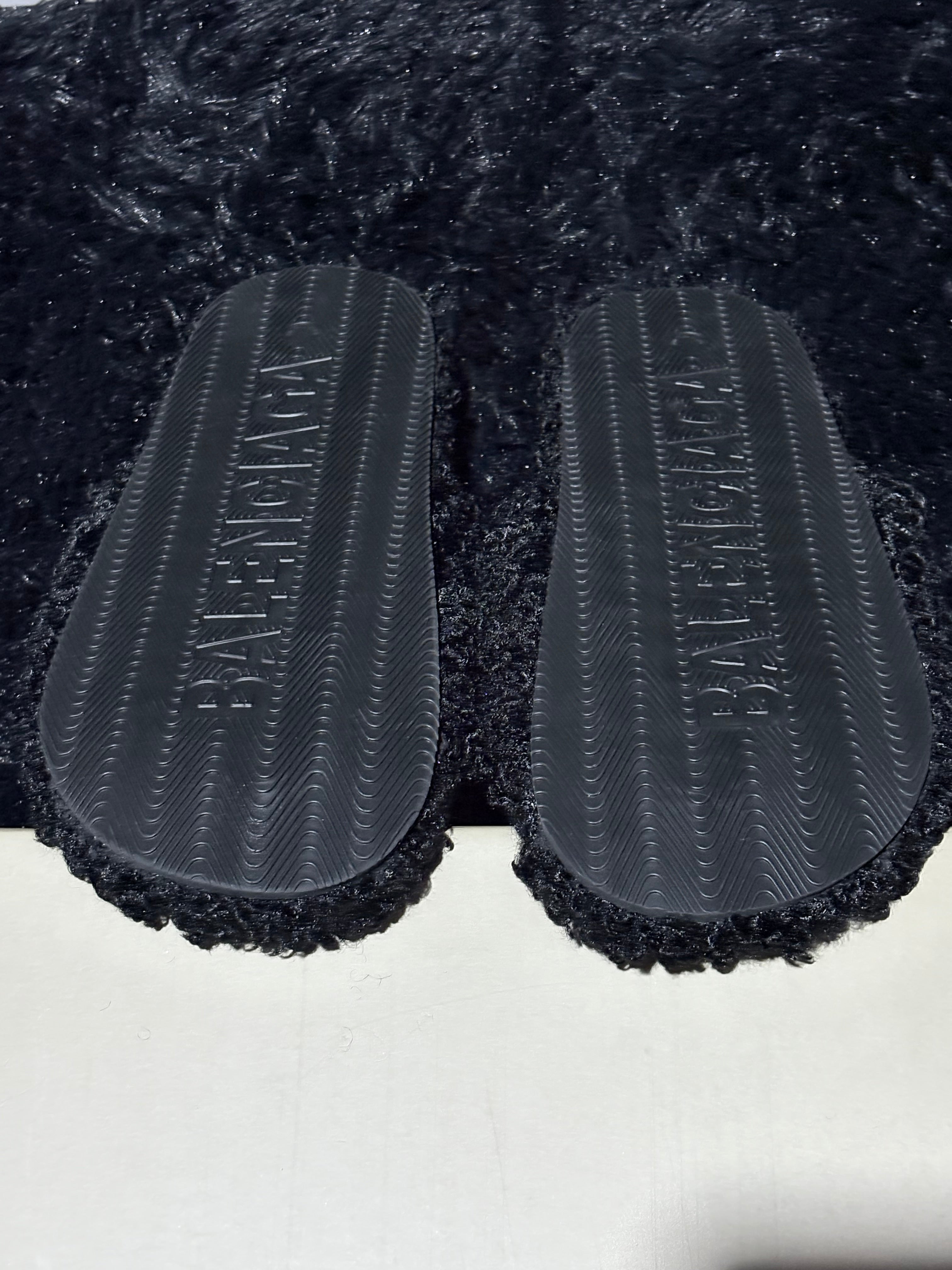 Pantuflas Balenciaga