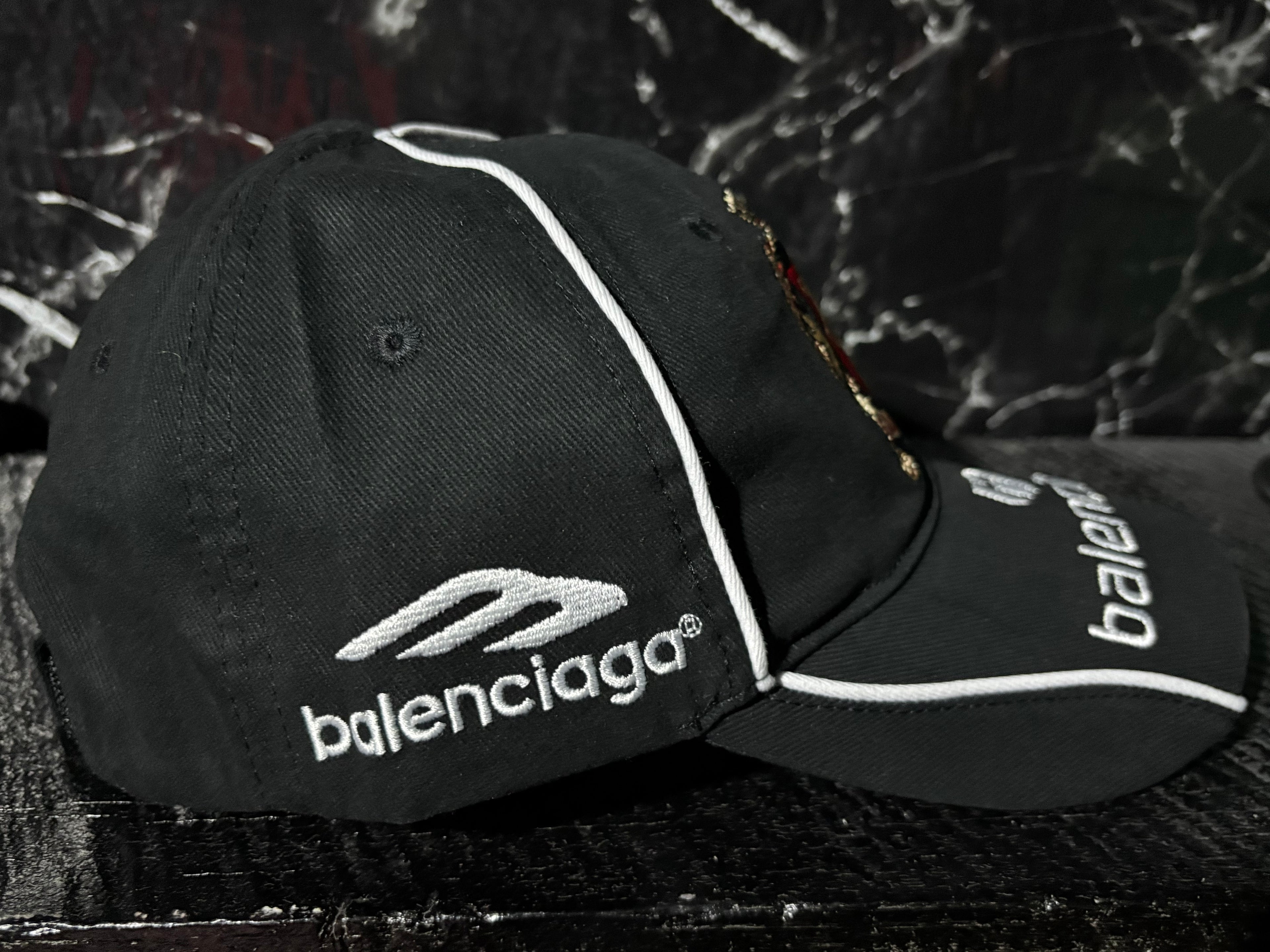 Gorra Balenciaga x Manchester
