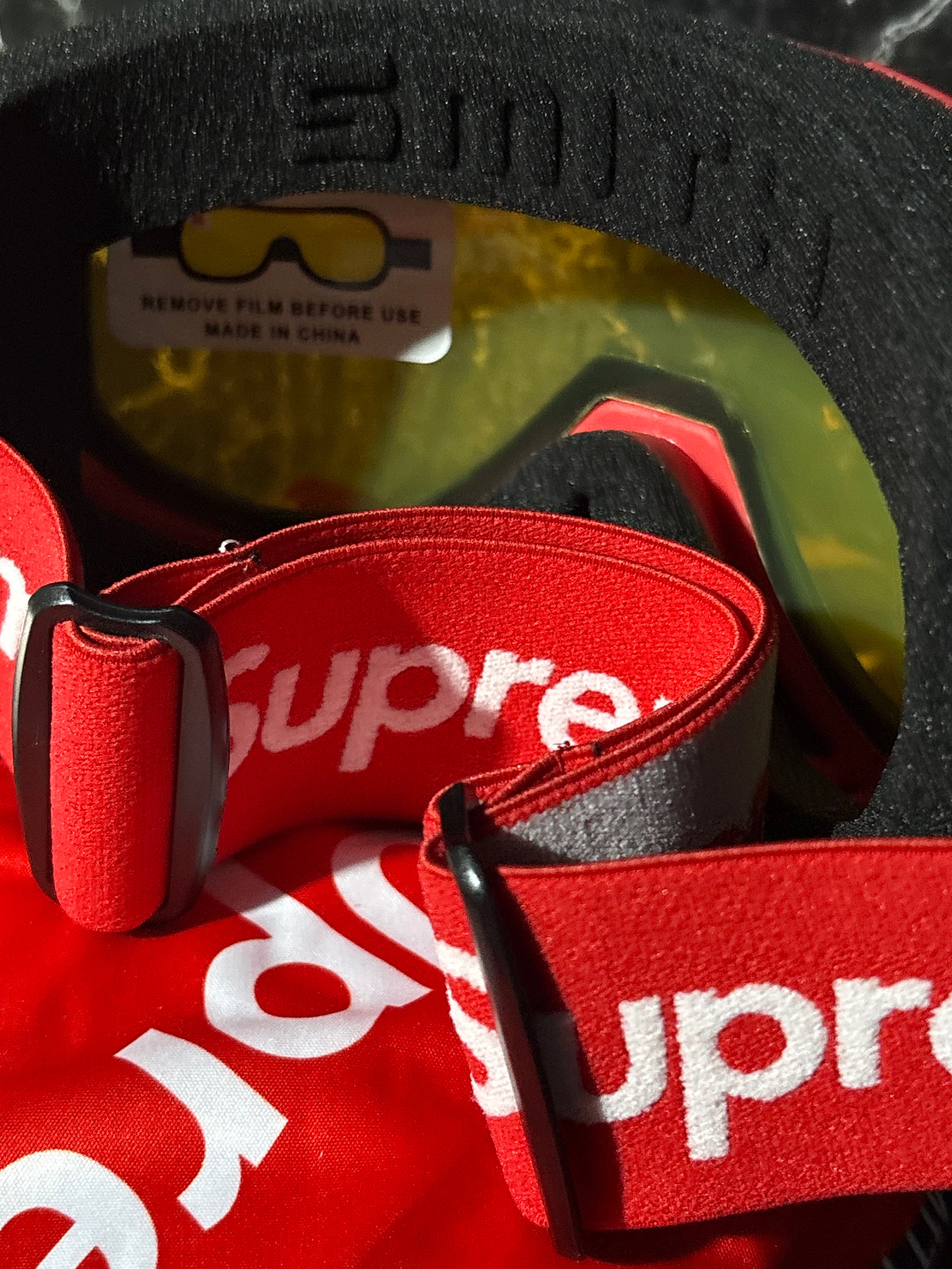 **AGOTADO**Goggles Supreme rojos