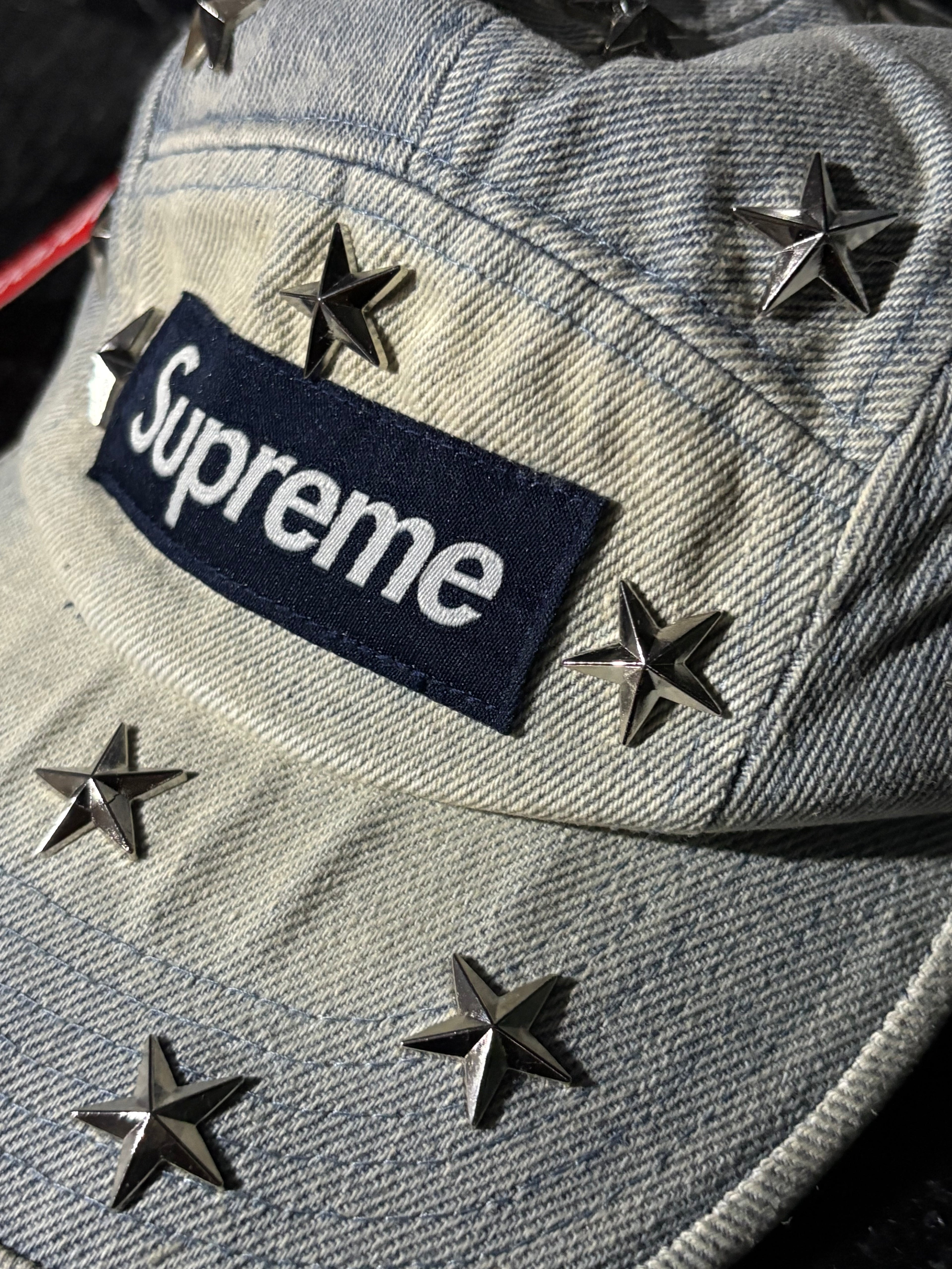 **AGOTADO** Gorra Supreme Stars Studded Denim Camp Cap