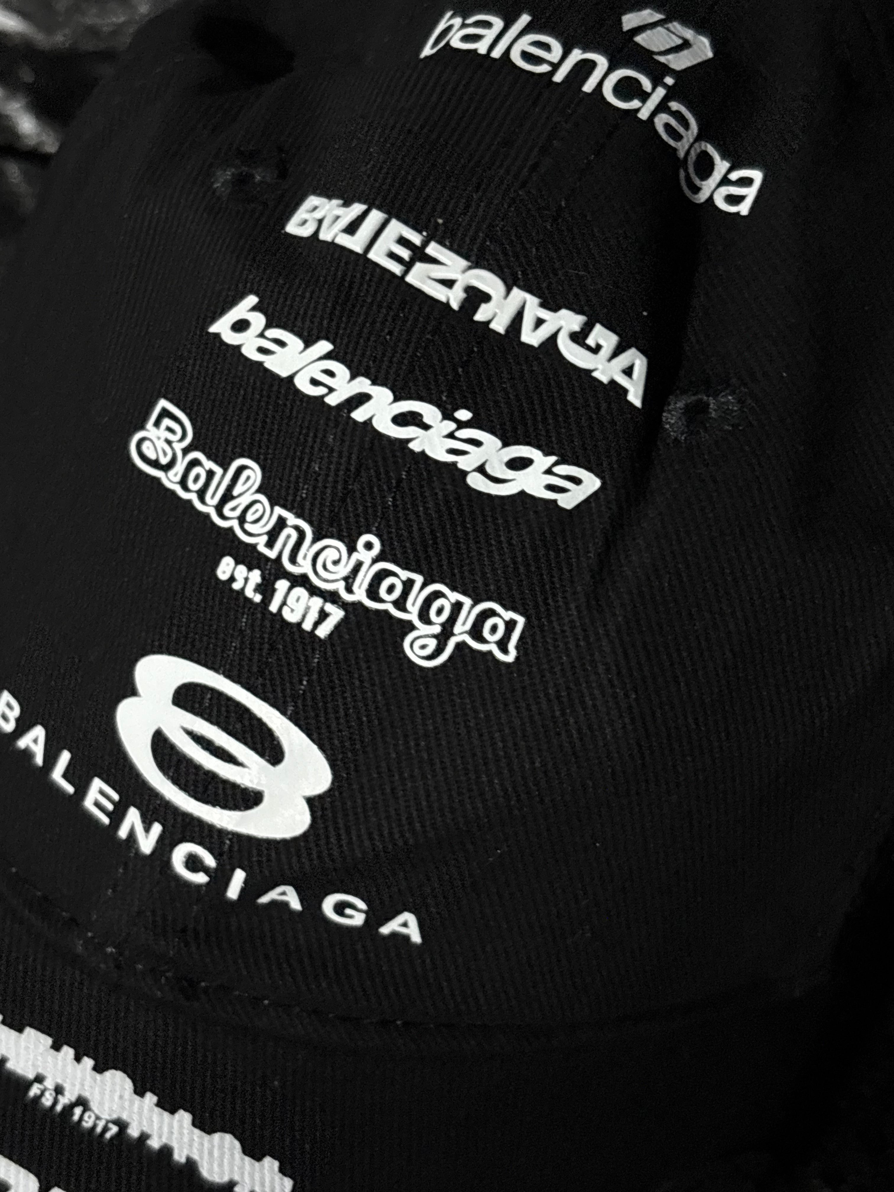 Gorra Balenciaga multi-logo