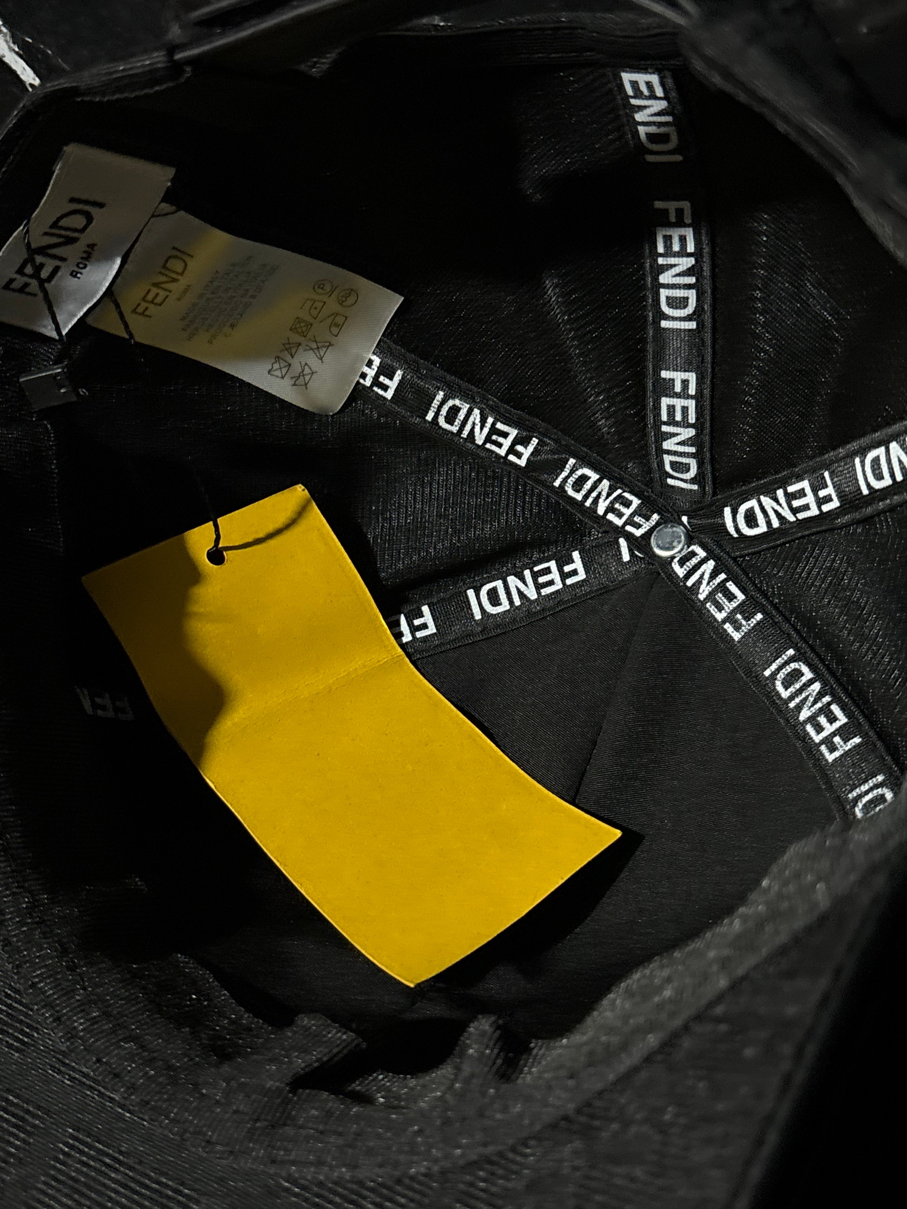 Gorra Fendi