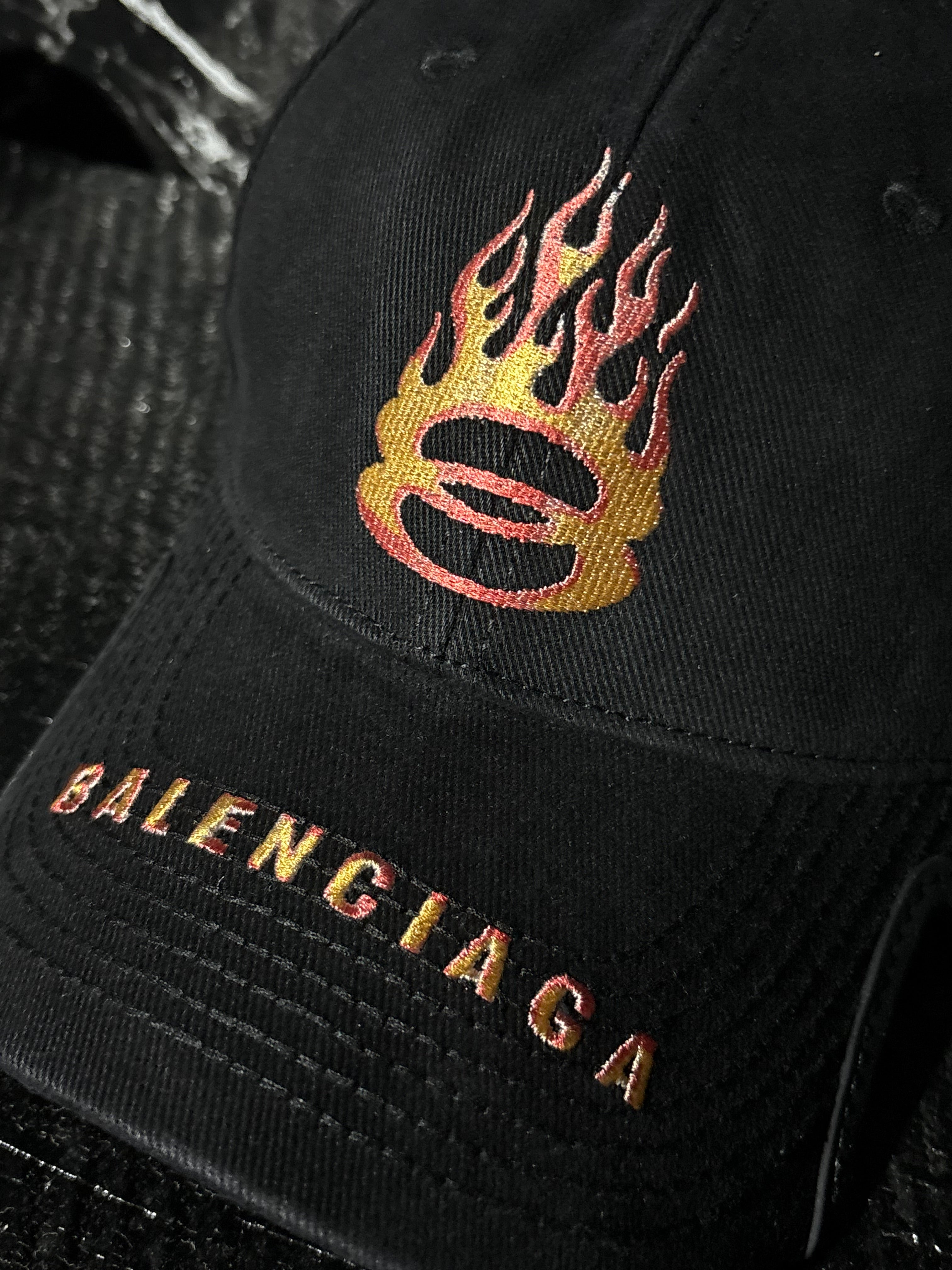 Gorra Balenciaga black faded unity sports cap