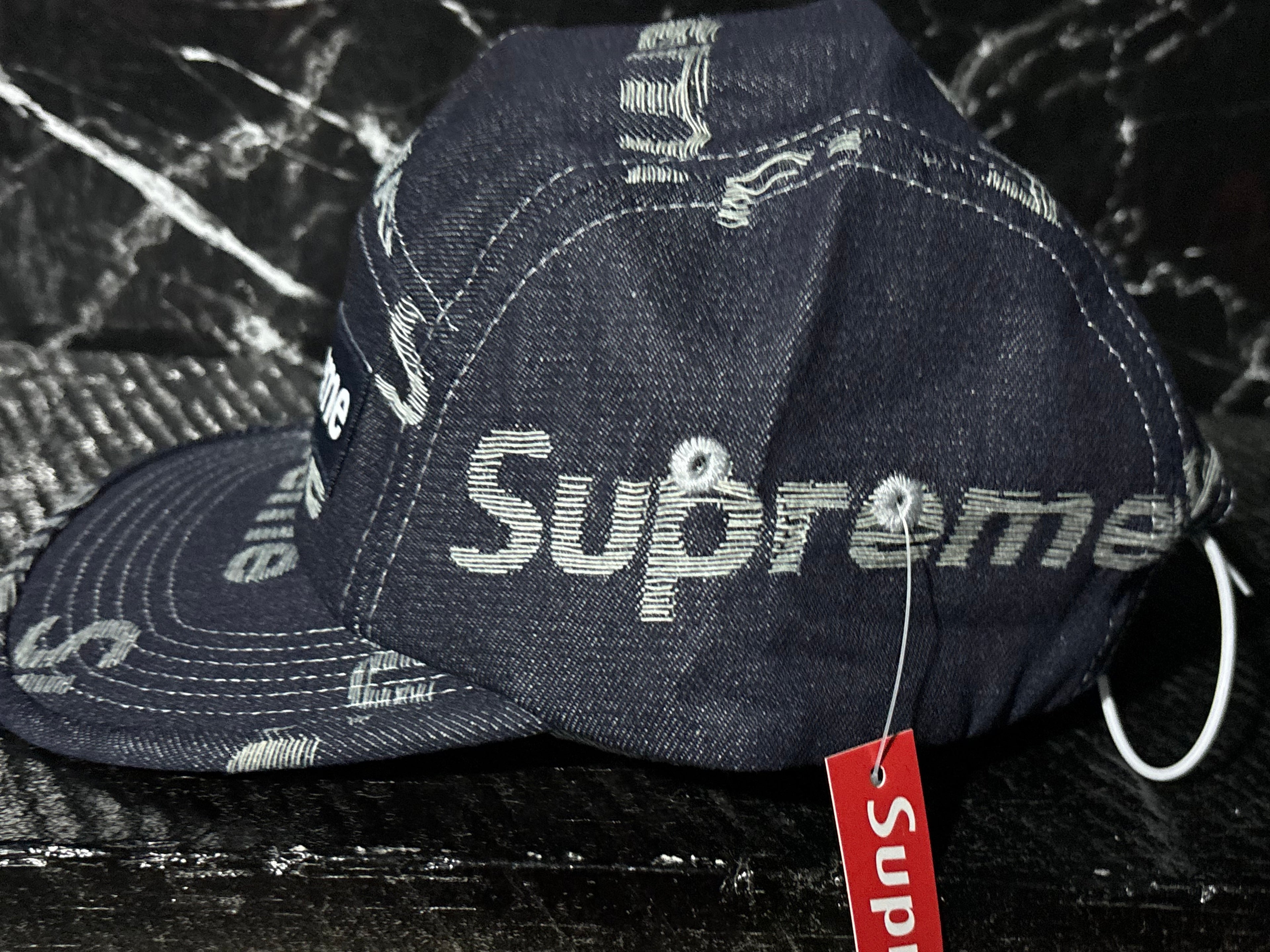 **AGOTADO** Gorra Supreme Jacquard Logos Denim Camp