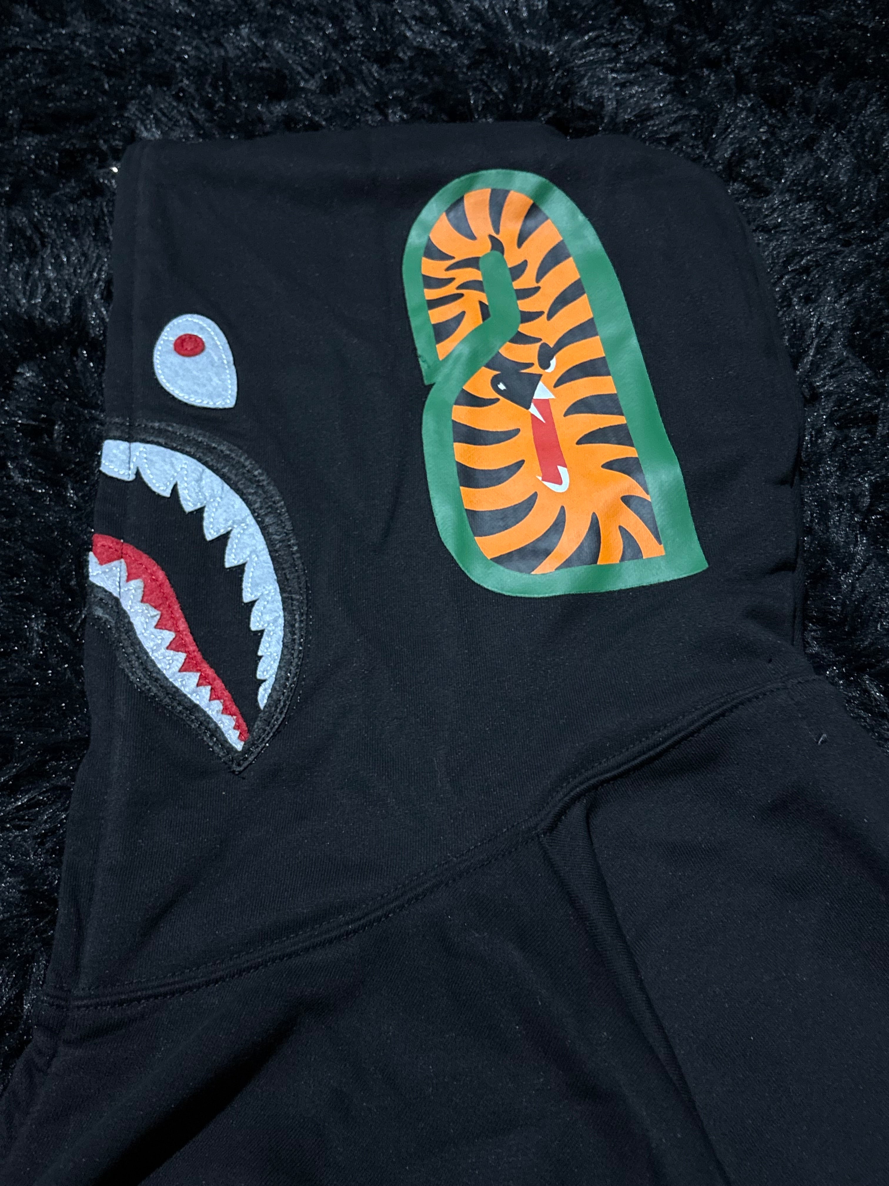 **AGOTADO** Sudadera Bape negra