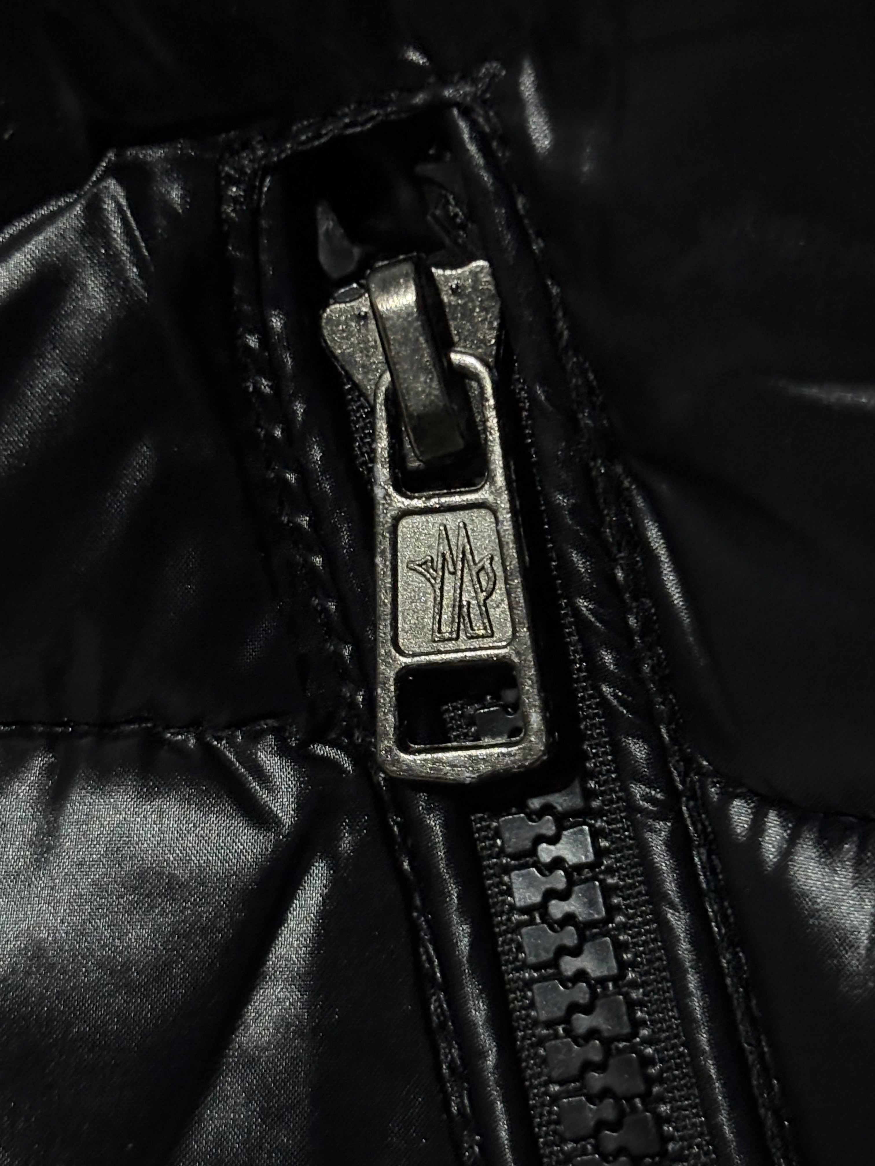 **AGOTADO**Chamarra Moncler