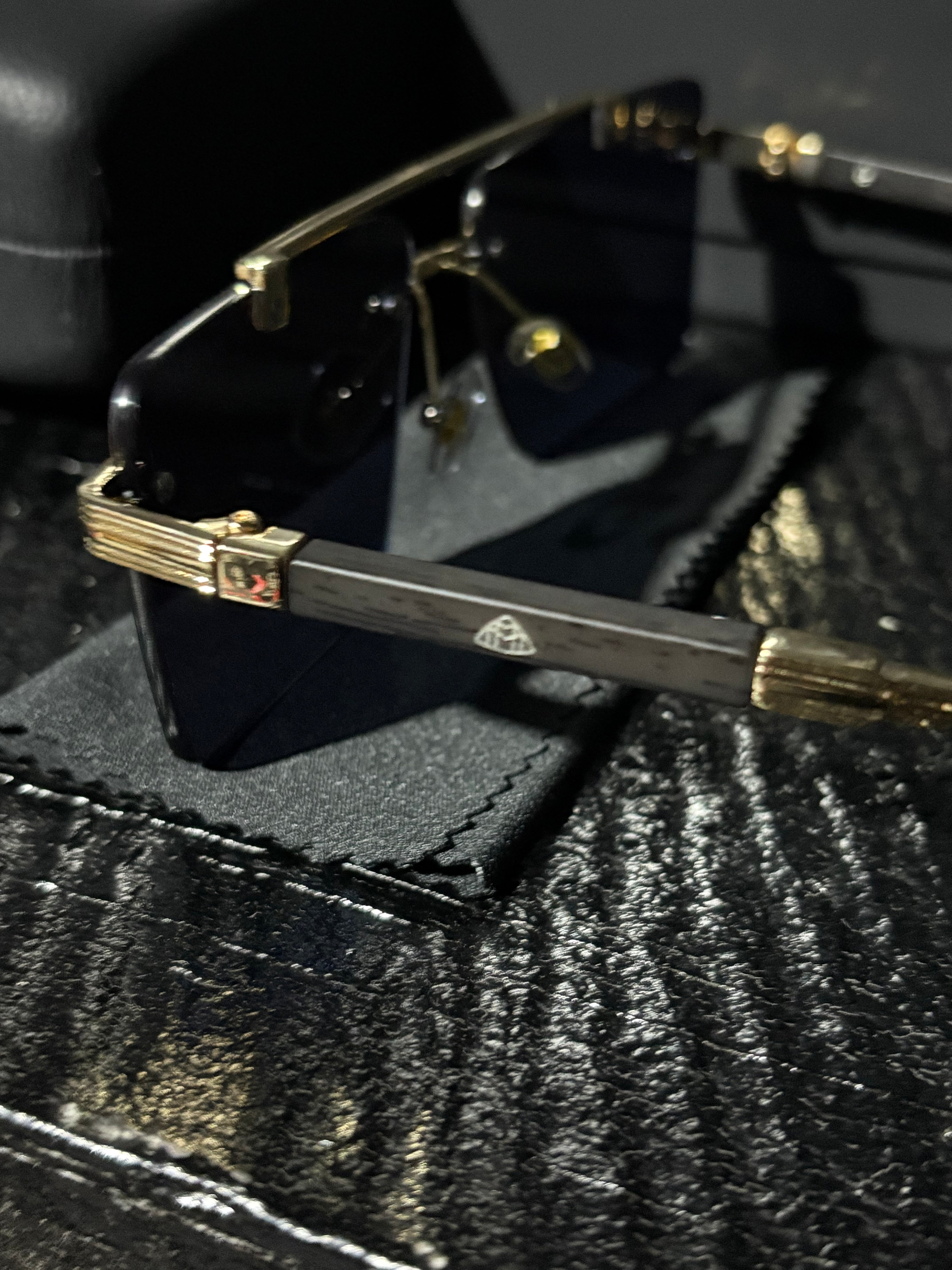 Lentes Maybach dorados/negro