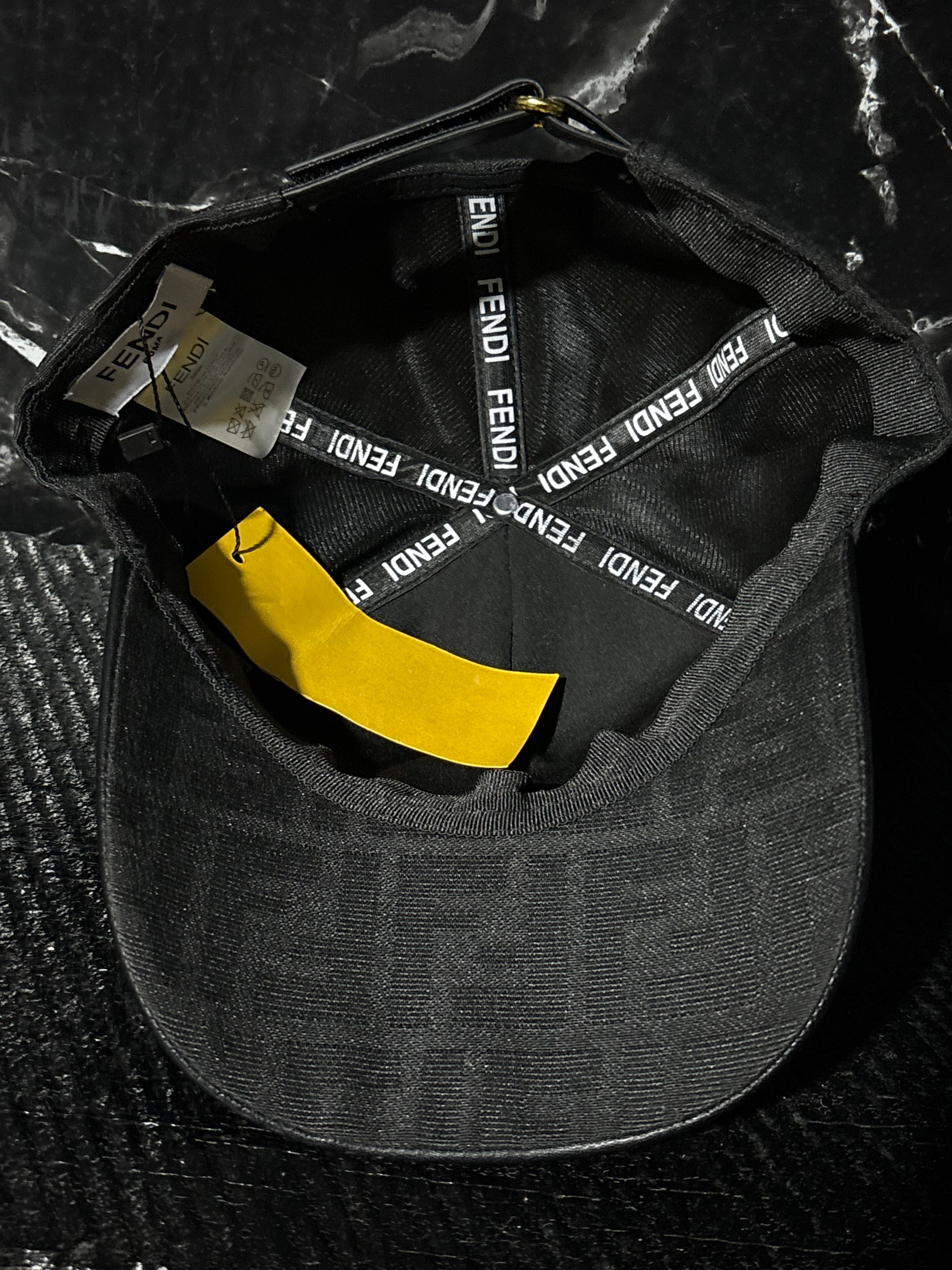 Gorra Fendi