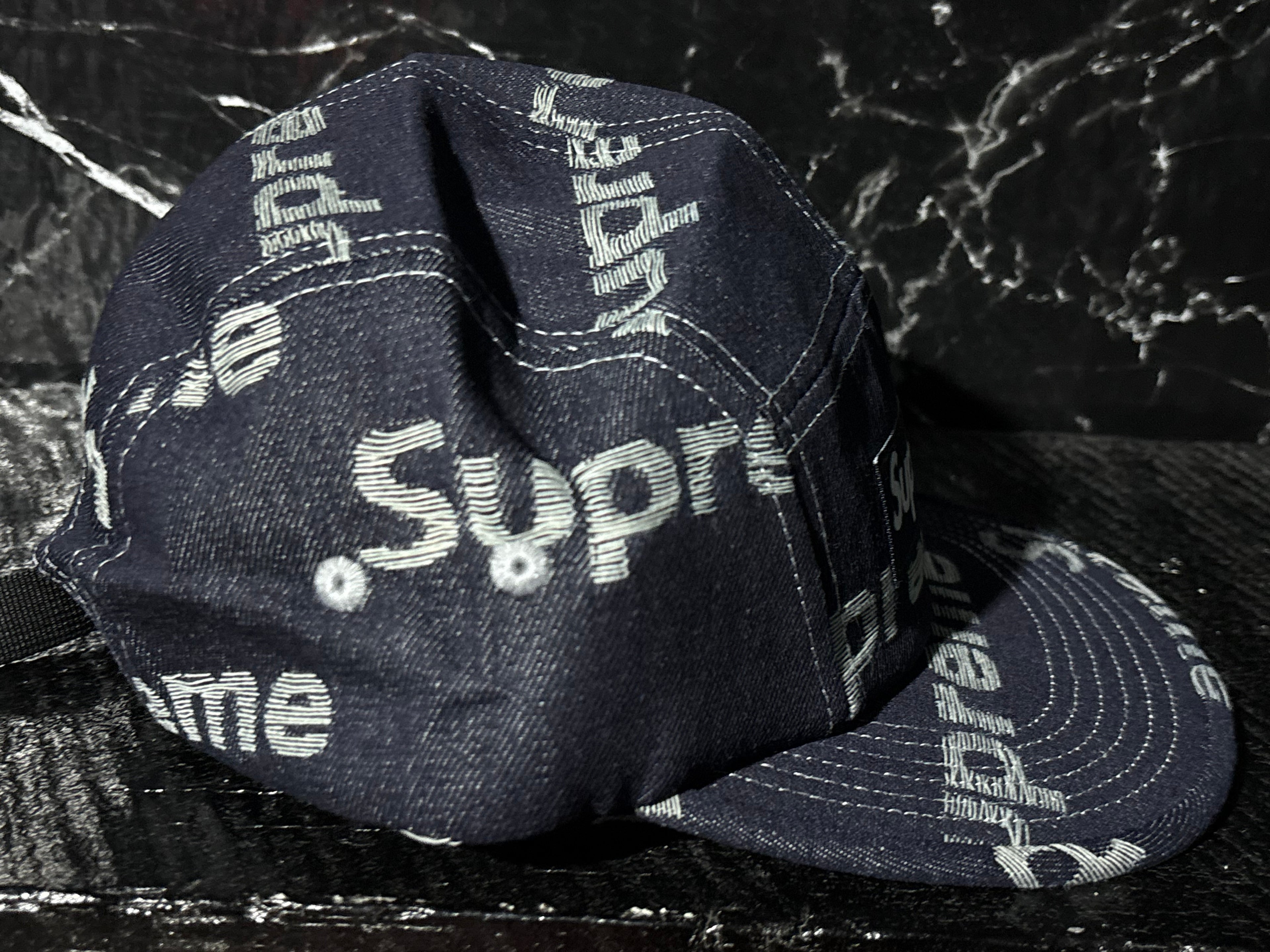 **AGOTADO** Gorra Supreme Jacquard Logos Denim Camp