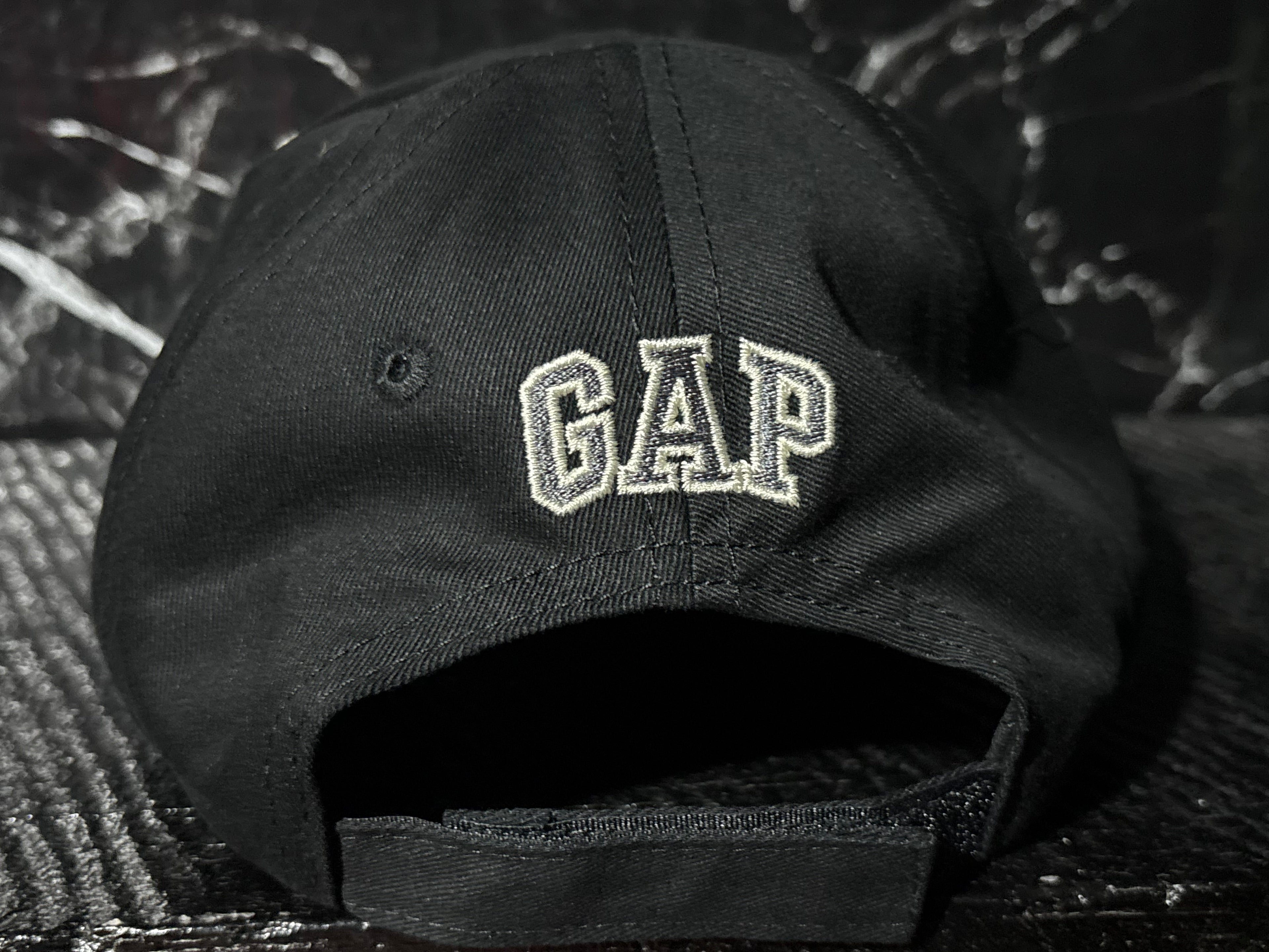 Gorra Balenciaga x Gap