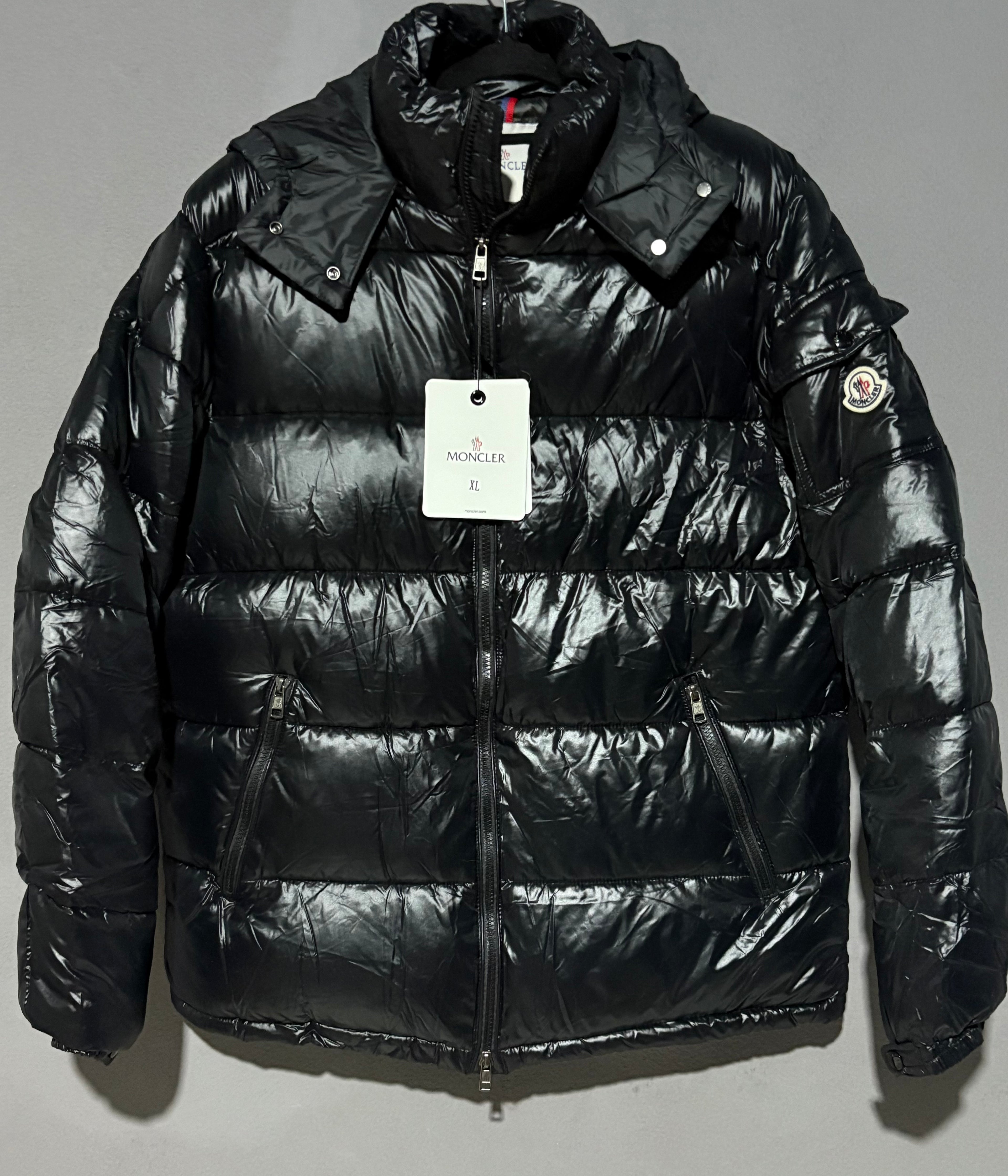 **AGOTADO**Chamarra Moncler
