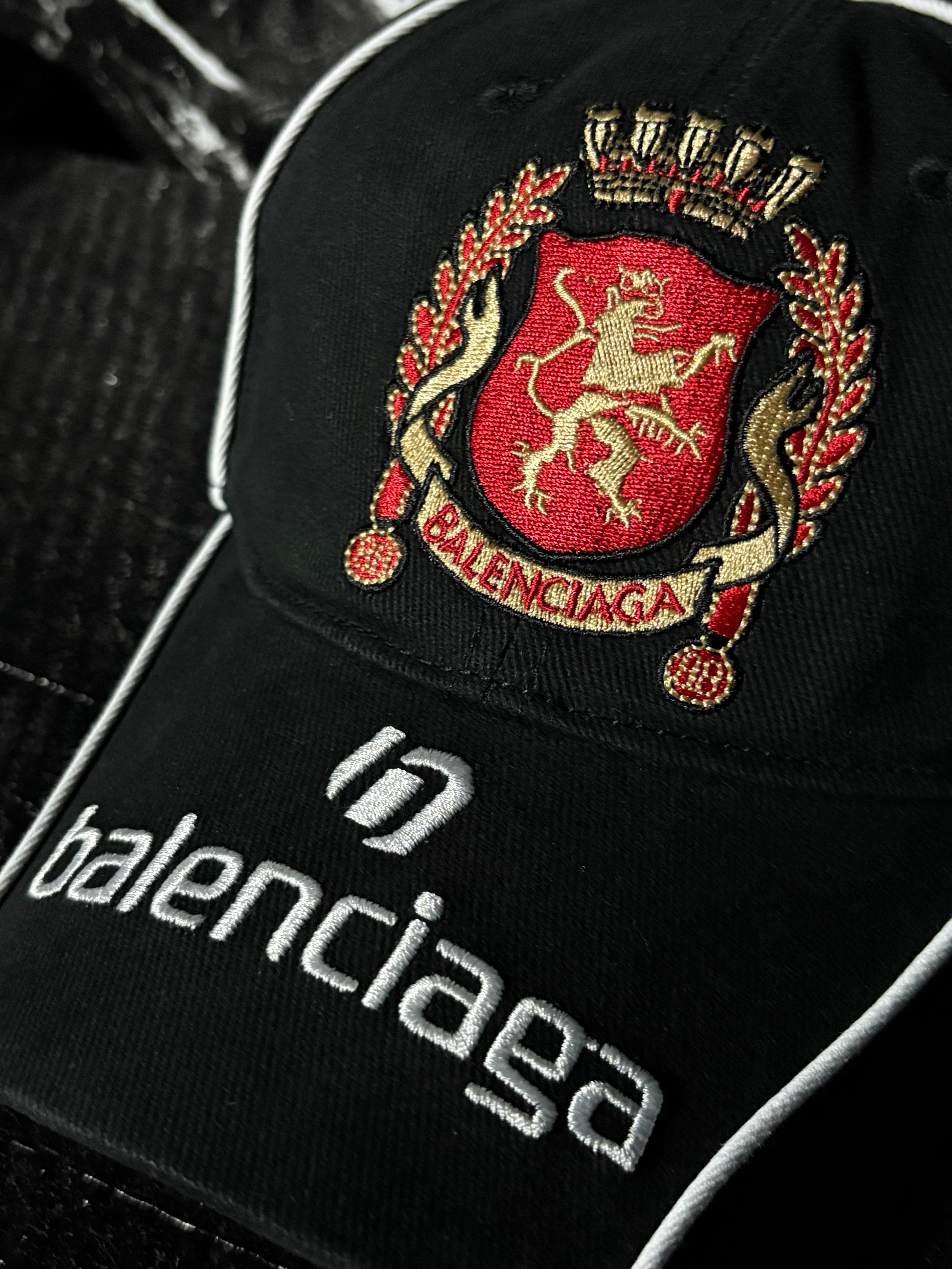 Gorra Balenciaga x Manchester