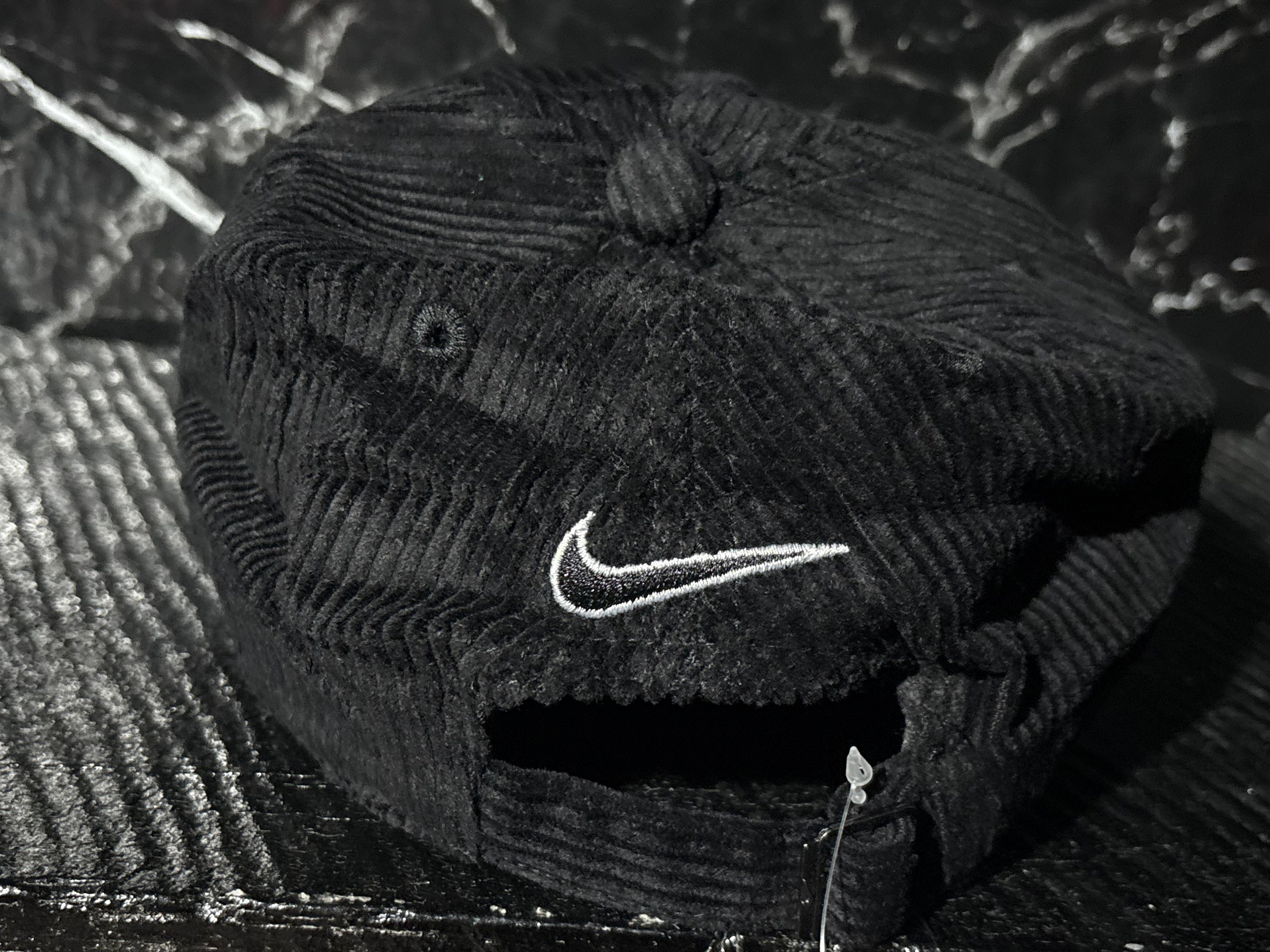 **AGOTADO** Gorra Supreme x Nike corduroy