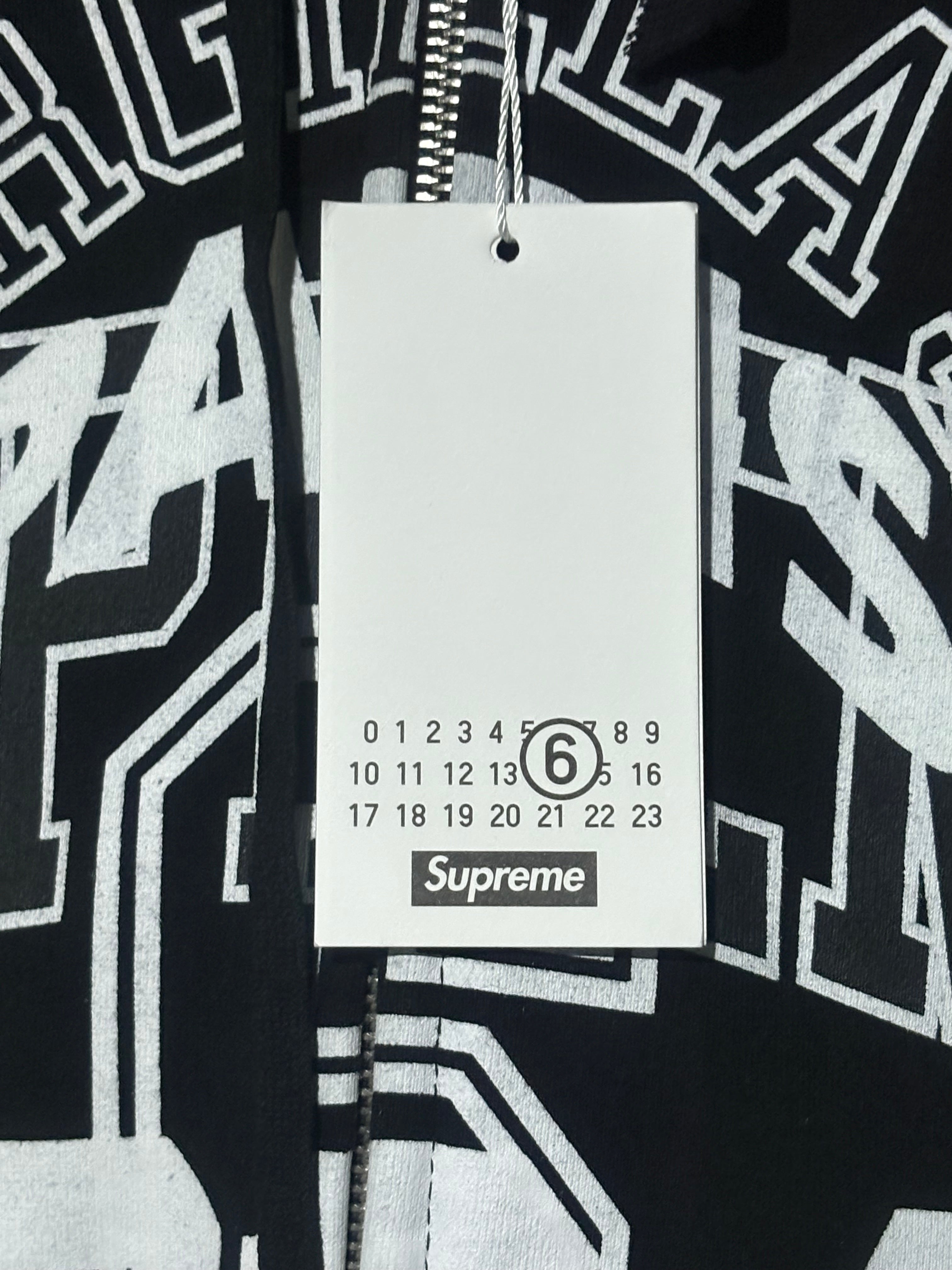 **AGOTADO**Sudadera Supreme Margiela